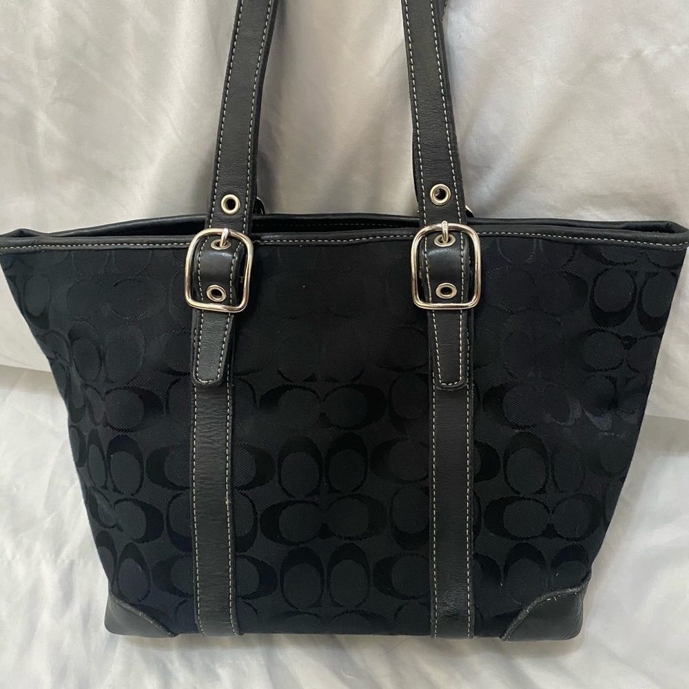 COACH HANDBAG